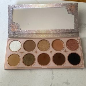 Colourpop Roaring Hearts Eyeshadow Palette